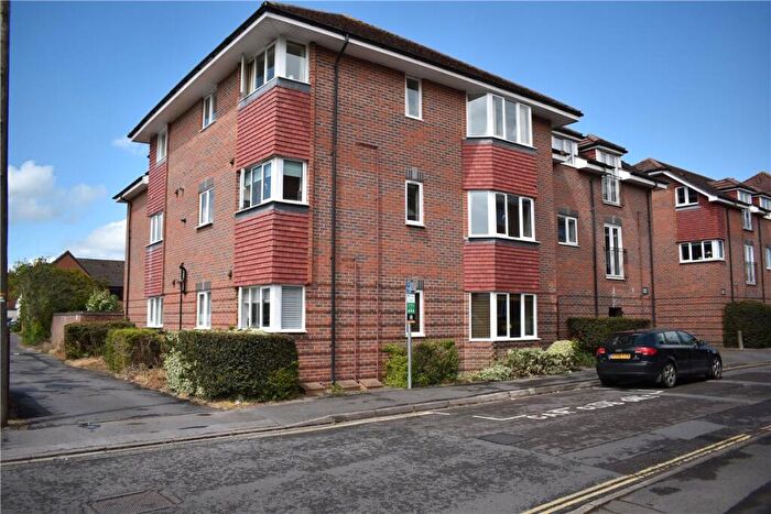 2 Bedroom Apartment To Rent In Oddfellows Road, Newbury, RG14