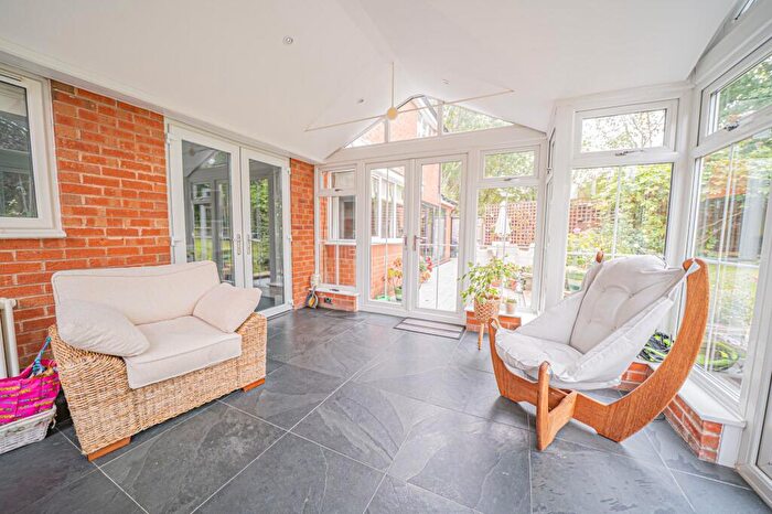 5 Bedroom Detached House For Sale In Grovefield Crescent, Balsall Common, CV7