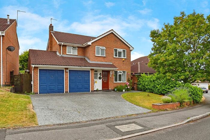 4 Bedroom Detached House For Sale In Muirfield Drive, Mickleover, Derby, DE3