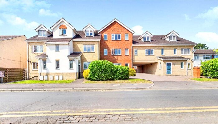2 Bedroom Maisonette To Rent In Pipers Gate, Star Road, Caversham, Reading, RG4