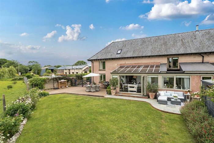 3 Bedroom Semi-Detached House For Sale In Westcott, EX15