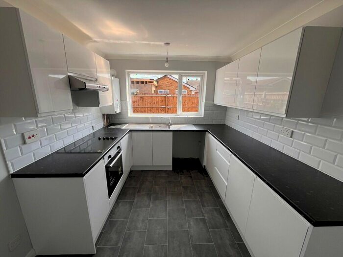 2 Bedroom Detached Bungalow To Rent In Norton Avenue, Canvey Island, Essex, SS8