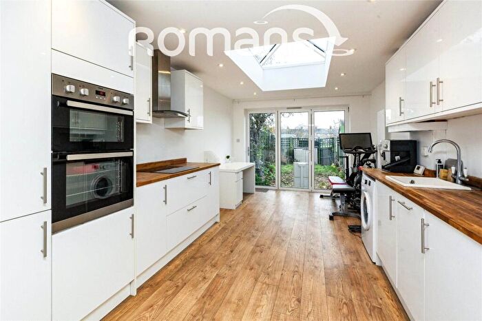 2 Bedroom End Of Terrace House For Sale In Duke Street, Windsor, SL4