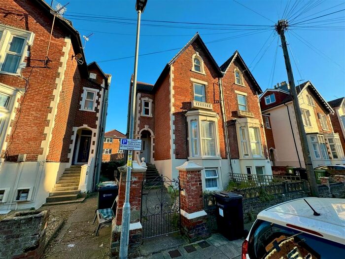 3 Bedroom Maisonette To Rent In Shaftesbury Road, Southsea, PO5