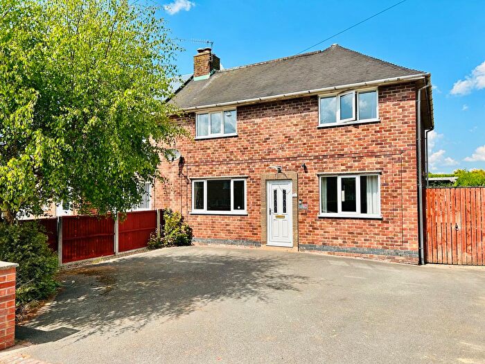 3 Bedroom Semi-Detached House To Rent In Walton Crescent, Ashbourne, DE6