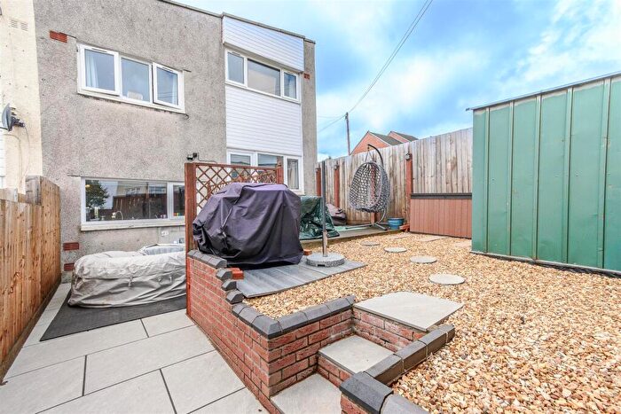 3 Bedroom End Of Terrace House For Sale In Laleston Close, Barry, CF63