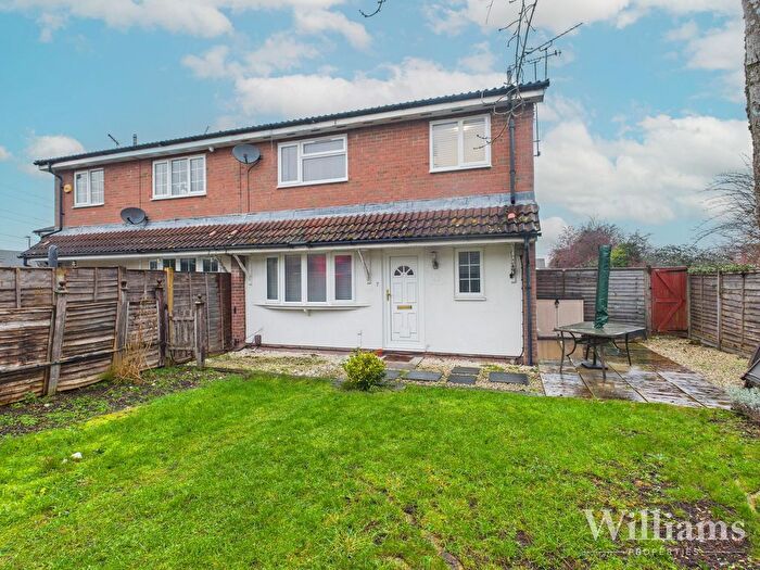 2 Bedroom Property For Sale In Lupin Court, Aylesbury, HP21