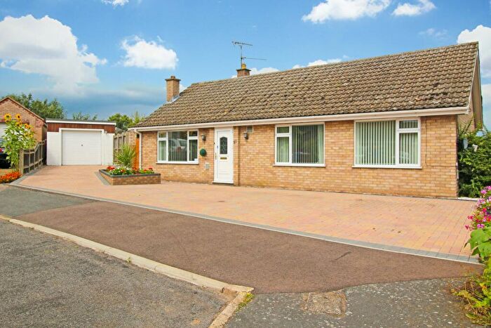 3 Bedroom Bungalow For Sale In Hillside, Brandon, Suffolk, IP27
