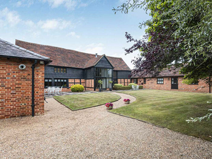 5 Bedroom Barn Conversion For Sale In Smewins Road, Maidenhead, SL6