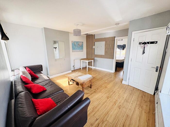 1 Bedroom Flat To Rent In Arthur Street, Luton, LU1
