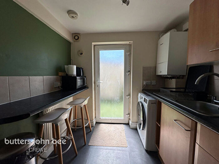 2 Bedroom Semi-Detached House To Rent In Park Street, Congleton, CW12