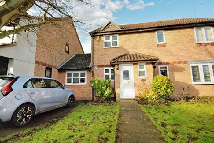2 Bedroom Terraced House To Rent In Sussex Way, Billericay, CM12