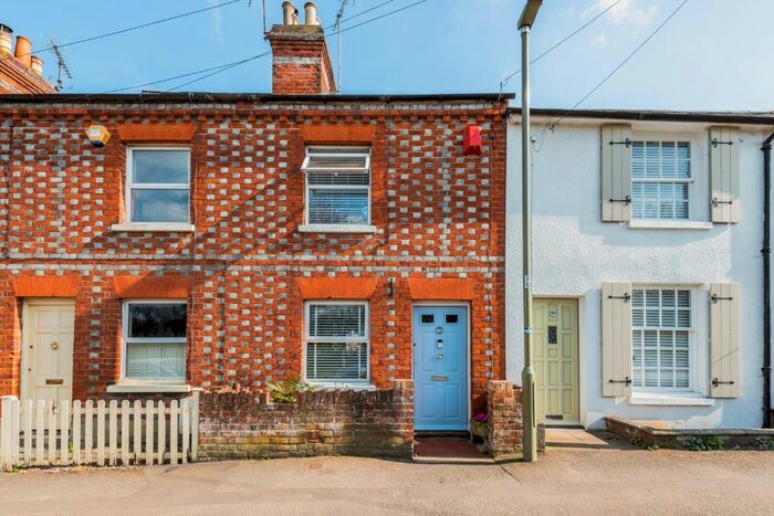 2 Bedroom Terraced House To Rent In Greys Road, Henley-on-Thames, Oxfordshire, RG9