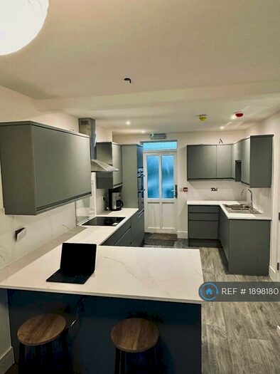 6 Bedroom Terraced House To Rent In Fore Street, Heavitree, Exeter, EX1