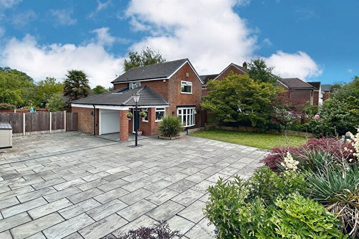 3 Bedroom Detached House For Sale In Silverdale Road, Gatley, Stockport, SK8