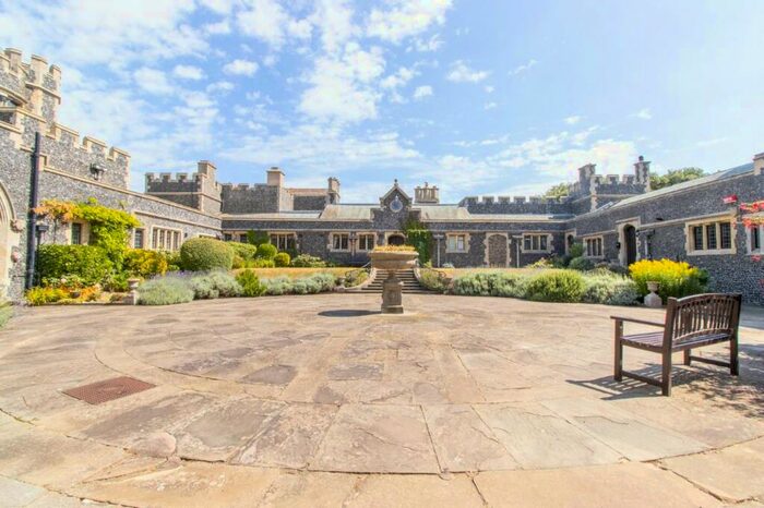 2 Bedroom Apartment To Rent In Joss Gap Road, Broadstairs, CT10