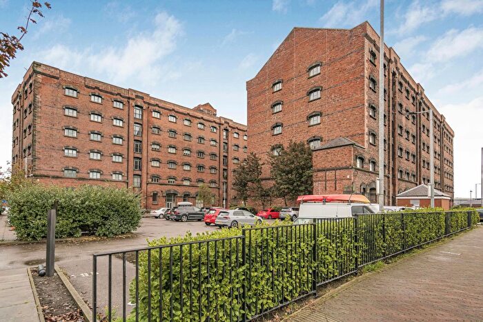 2 Bedroom Flat For Sale In Dock Road, Birkenhead, CH41