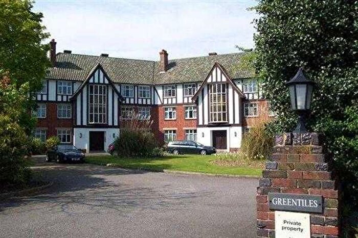 3 Bedroom Flat To Rent In Green Tiles, Green Tiles Lane, Denham, Uxbridge, UB9