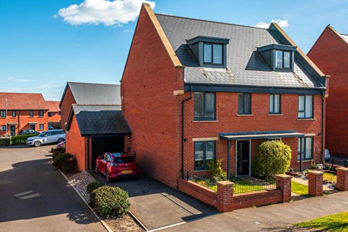 3 Bedroom Semi Detached House For Sale In Aldridge Road, Folkestone, CT20