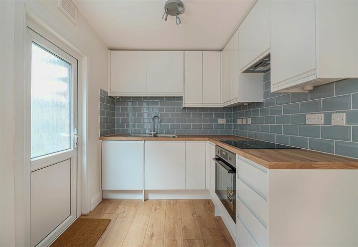 2 Bedroom Maisonette To Rent In Samos Road, Anerley, SE20
