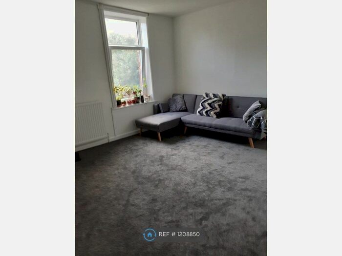 1 Bedroom Flat To Rent In Mitchell Avenue, Ventnor Iow, PO38