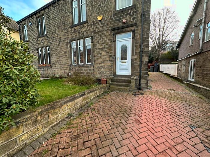 4 Bedroom Semi-Detached House To Rent In Gledholt Road, Marsh, Huddersfield, HD1