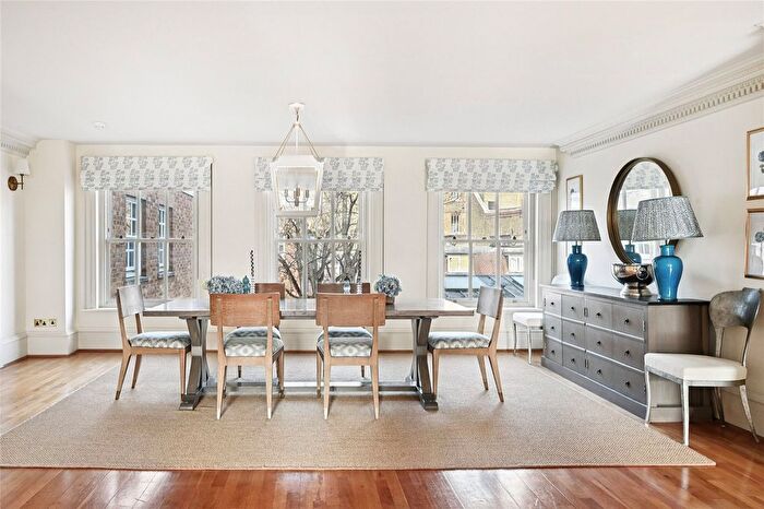 4 Bedroom Flat For Sale In Eaton Square, Belgravia, London, SW1W