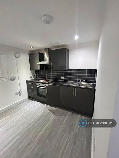 2 Bedroom Flat To Rent In Manor Row, Bradford, BD1