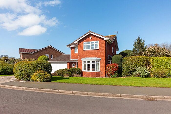 4 Bedroom End Terrace House For Sale In Pyecroft Avenue, Henleaze, Bristol, BS9