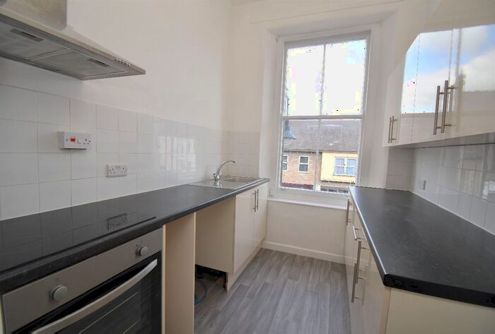 1 Bedroom Flat To Rent In Fore Street, Okehampton, EX20