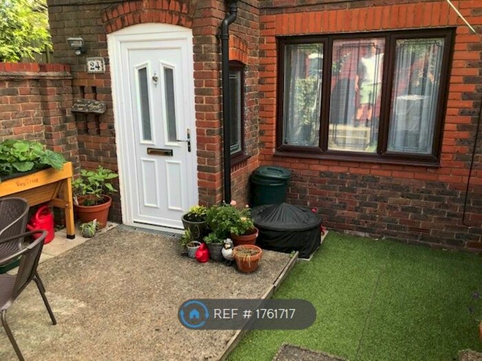 1 Bedroom Maisonette To Rent In Sycamore Grove, London, SE20