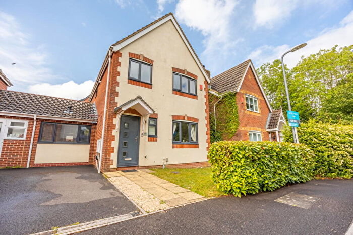 4 Bedroom Link Detached House For Sale In Under Knoll, Peasedown St John, Bath, BA2