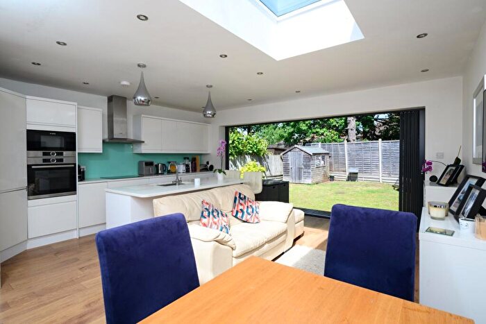 4 Bedroom Semi Detached House For Sale In King George Avenue, Walton-on-Thames, KT12