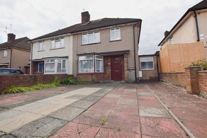 1 Bedroom Property To Rent In Clarke Way, Watford, Hertfordshire, WD25