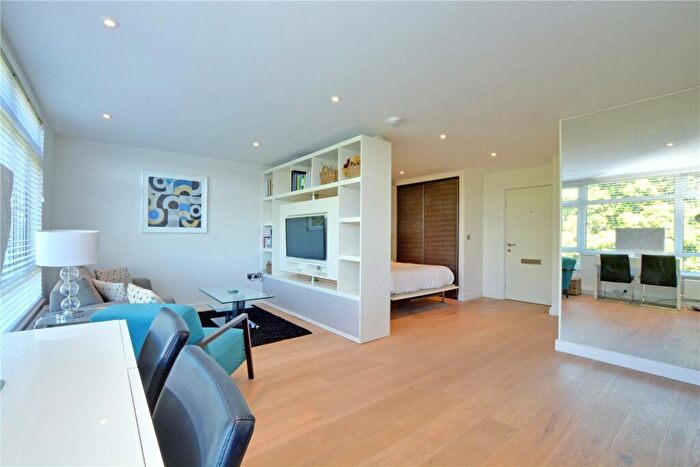 Apartment To Rent In Falconwood Court, Montpelier Row, London, SE3