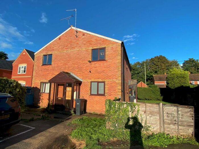 1 Bedroom Apartment To Rent In Croft Road, Wallingford, OX10