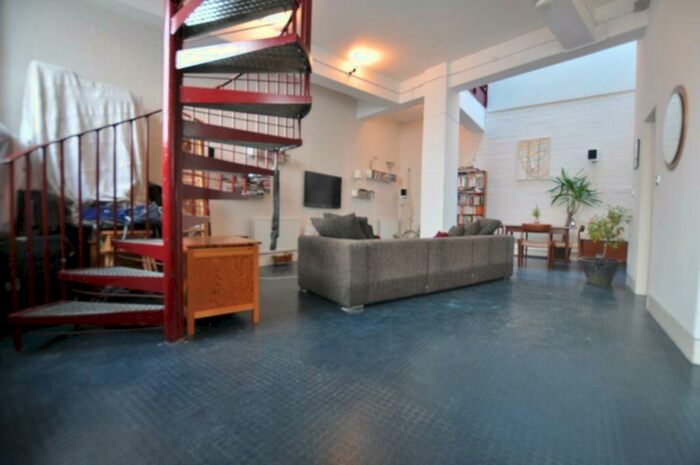 Flat To Rent In Orsman Road, London, N1