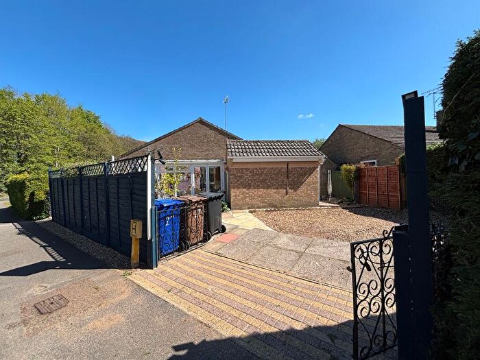 2 Bedroom Semi-Detached Bungalow For Sale In The Rookery, Brandon, IP27