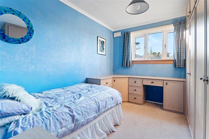2 Bedroom Semi-Detached House For Sale In Vardar Avenue, Clarkston, G76