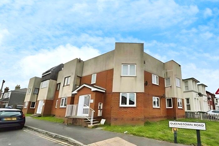 2 Bedroom Flat For Sale In Waterloo Road, Southampton, SO15