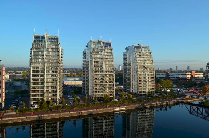 1 Bedroom Flat To Rent In Nv Buildings, The Quays, Salford Quays, M50