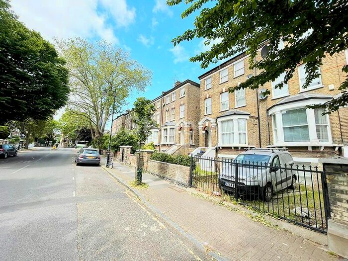 2 Bedroom Flat To Rent In Hartham Road, London, N7