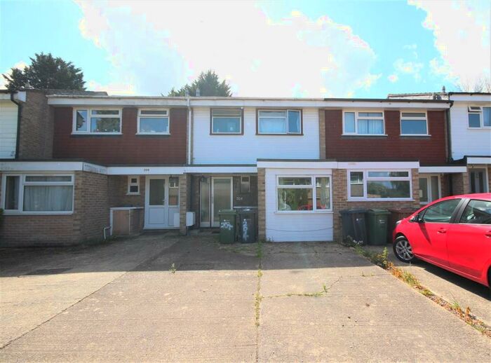 4 Bedroom House To Rent In Guildford Park Avenue, Guildford, GU2