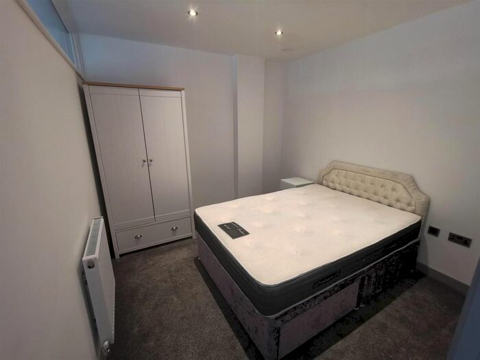1 Bedroom Flat To Rent In St Peters House, Princes Street, Doncaster, DN1