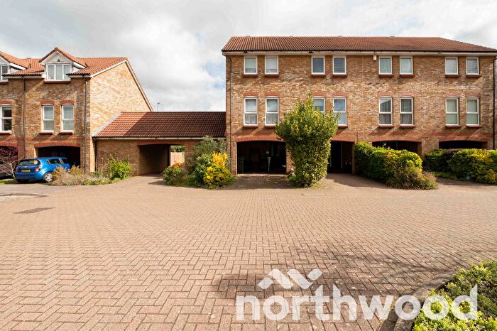 3 Bedroom Town House For Sale In Farriers Road, Epsom, KT17