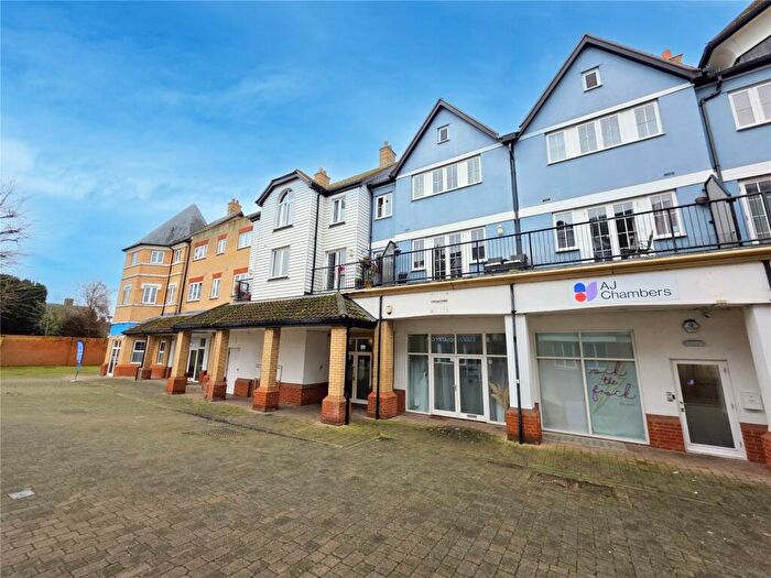 1 Bedroom Apartment For Sale In Boleyn House, Rochford, Essex, SS4