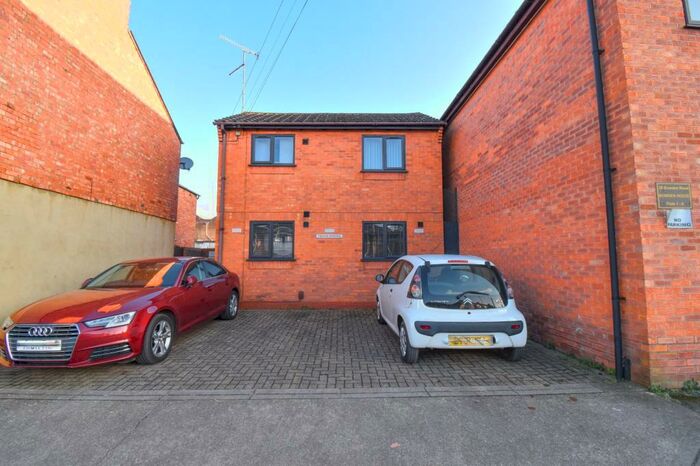 1 Bedroom Maisonette To Rent In Bowden Road, Northampton, NN5
