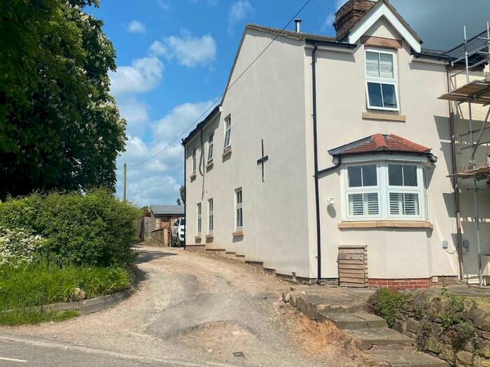 3 Bedroom Cottage To Rent In Hazelwood Hill, Hazelwood, Belper, DE56