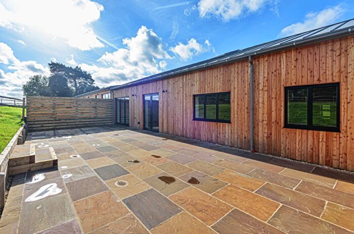 4 Bedroom Barn To Rent In Knowle Lane, Cranleigh, GU6