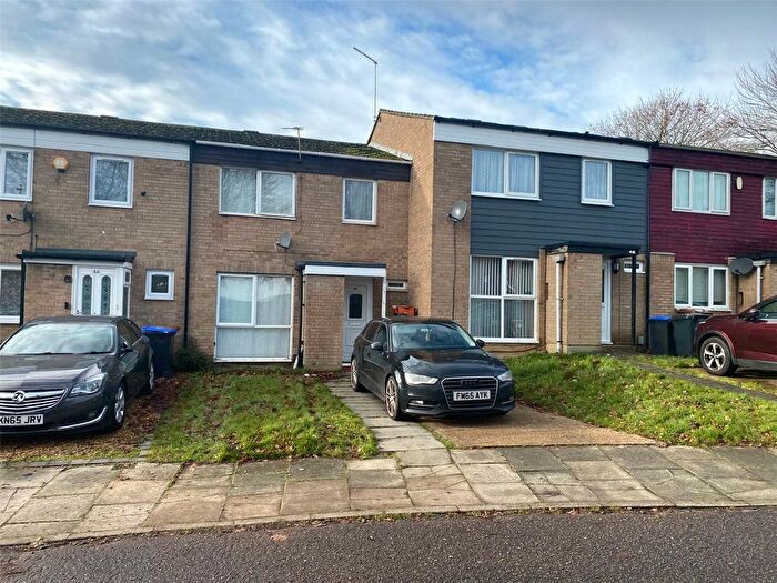 3 Bedroom Terraced House For Sale In Entwood Drive, Northampton, Northamptonshire, NN3